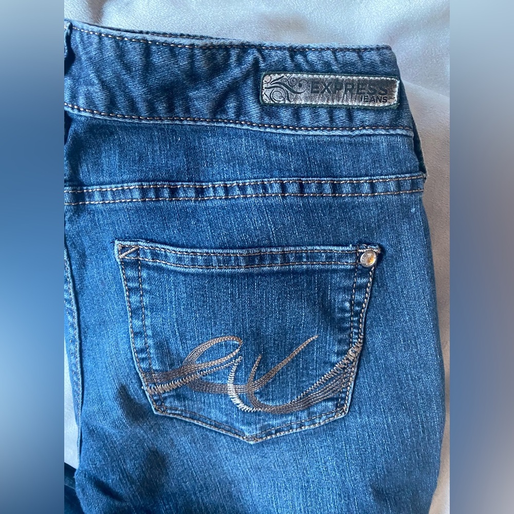 Express Jeans - Barely Bootcut - Zelda Slim Size 2r Women’s